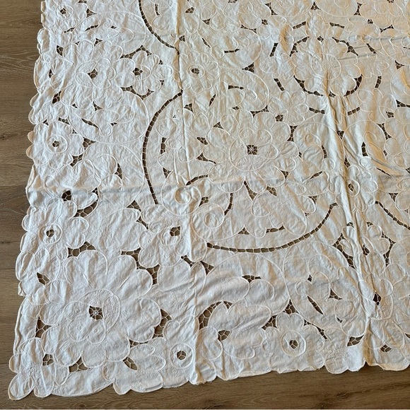 Rare Vintage White Cotton Embroidery Cutout Curtain - Picture 3 of 6